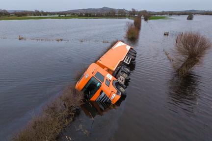 Met Office warns 'unprecedented' El Niño