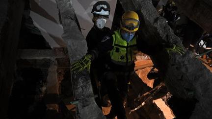 Colombia earthquake death toll nears 300