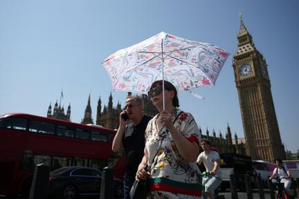 UK swelters under extreme heat and wildfires