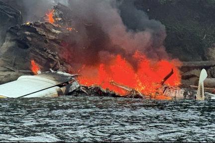 Seaplane Crashes Off Washington State, All 11 Survive