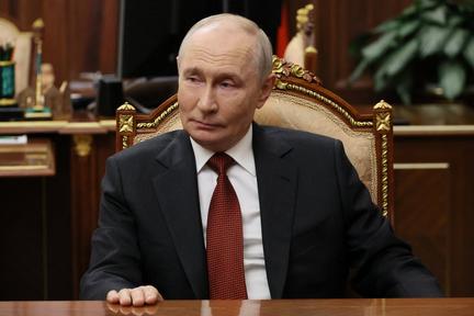 Russia strikes Ukraine mall, killed 16