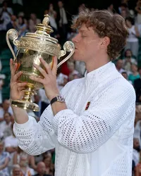 Sinner Defends Wimbledon Title