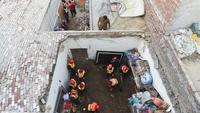 Pakistan Tutoring Centre Roof Collapse Kills 14 Children