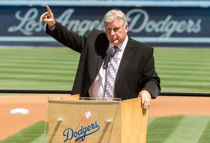 Baseball legend Tommy John dies at 83