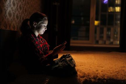 UK Social Media Ban for Under-16s Set for 2027
