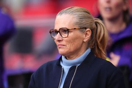 England Women Squeeze Past Iceland