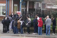 UK Advisers Recommend Meningitis B Jab for Teenagers