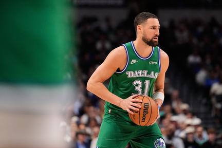 Klay Thompson joins Heat alongside Giannis Antetokounmpo
