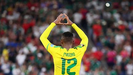 Maseko Strike Sends South Africa to First World Cup Knockouts