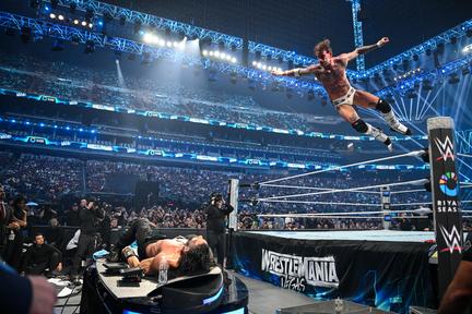 Roman Reigns wins WrestleMania 42