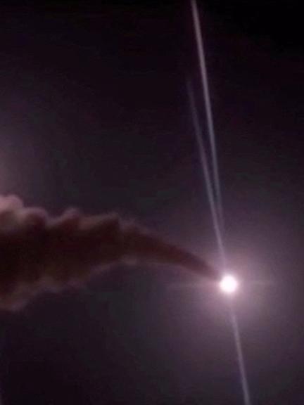 US strikes Iranian rocket launchers after Hormuz mine threat