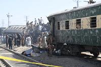 Pakistan train bombing kills 30
