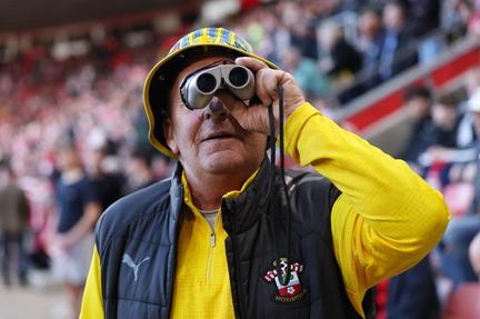 Southampton advance amid 'spygate'