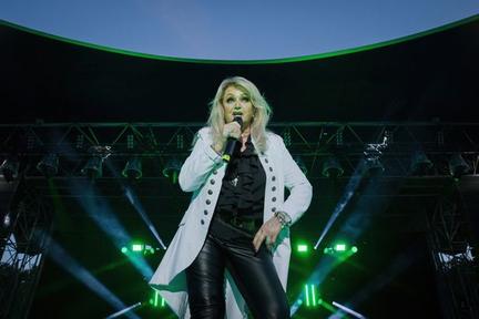 Bonnie Tyler 'seriously ill'