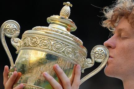 Sinner Defends Wimbledon Title