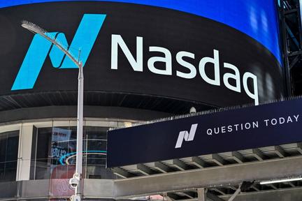 Tech Stocks Plunge on AI Spending Fears