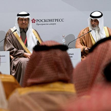 Airline Profits Halve Amid Middle East Crisis