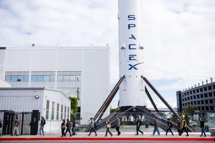 SpaceX Moves Up Share Vesting