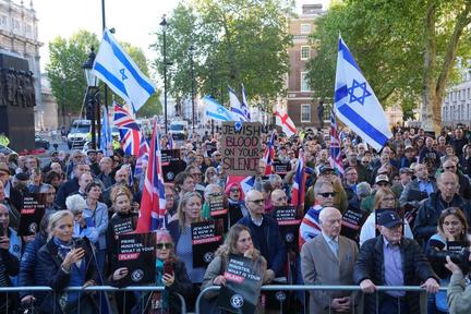 UK terror threat raised to 'severe'