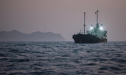 Oil Flows Resume Through Hormuz as Prices Fall