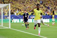 Neymar Returns as Brazil Dominates Scotland