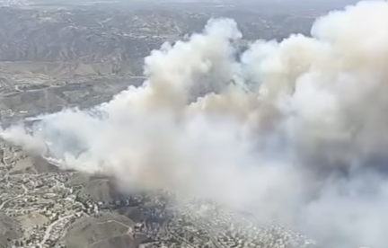 Sandy Fire forces evacuations