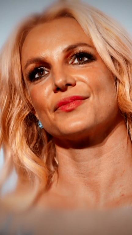 Britney Spears enters rehab