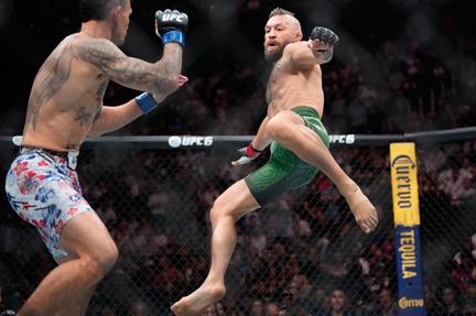 McGregor Injured in UFC Return