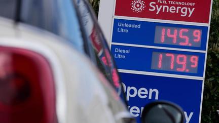 UK inflation surges amid war