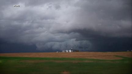 Tornadoes Slam US Midwest