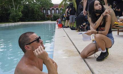 Harry Styles and Zoe Kravitz engaged