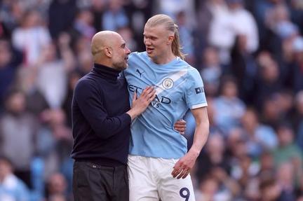 Man City take title race lead