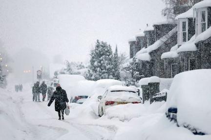 Storm Dave batters UK