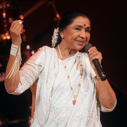 Bollywood legend Asha Bhosle dies