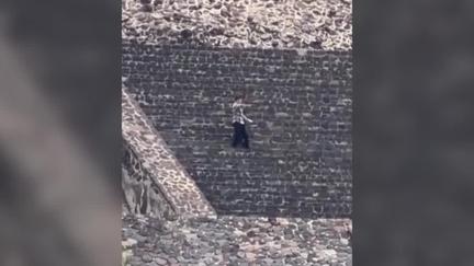 Gunman kills tourist at Mexico pyramids