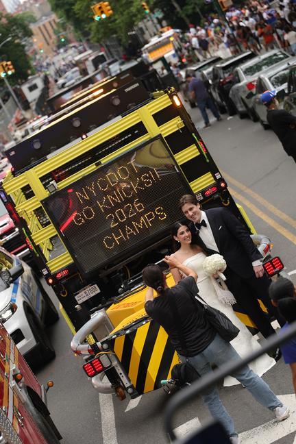 Knicks Parade Draws a Million Fans