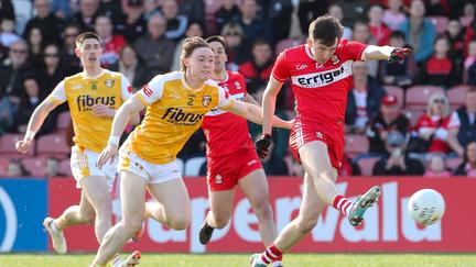 Derry cruise past Antrim