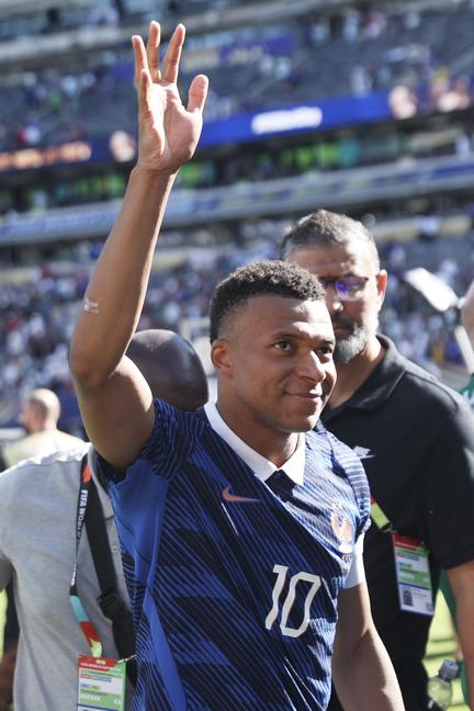 Mbappe Breaks France Record in World Cup Win