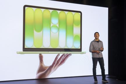 Apple Prepares for Ternus Era