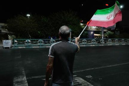 US-Iran Strikes Escalate, Hormuz Control Disputed