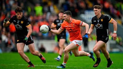 Armagh crush Down in semi