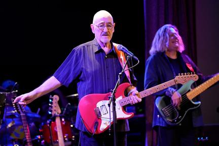 Dave Mason of Traffic Dies