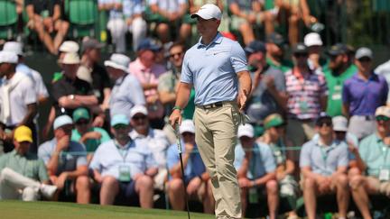 McIlroy fights for Masters title