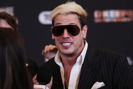Milo Yiannopoulos detained by ICE