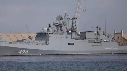 Russian Warship Fires Warning Shots at British Yacht