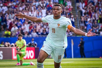 England to Face Argentina in World Cup Semifinal