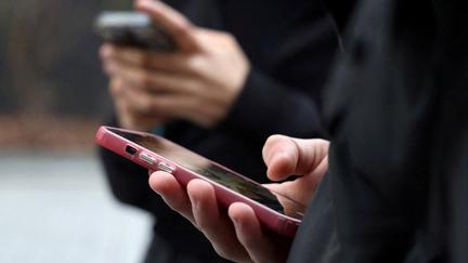 France Bans Social Media for Under-15s