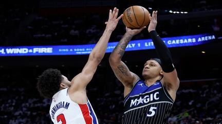Magic Stun Top-Seeded Pistons