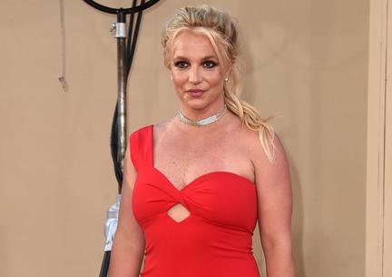 Britney Spears enters rehab