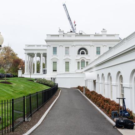 Anthropic's Mythos Model Alarms Regulators